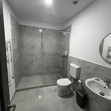 Lägenhet Avi Constanţa